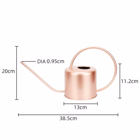 Оригинальная цветная металлическая катушка на тележке для садового шланга.